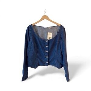 Levi’s Cropped Denim Shirt – MODERN MINIMALIST CHIC women’s XL